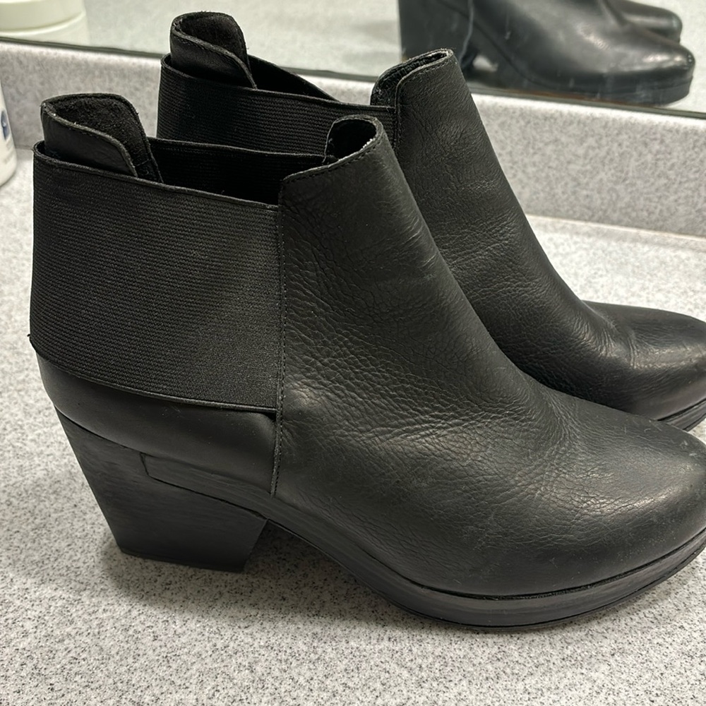 Eileen Fisher chunky platform boot